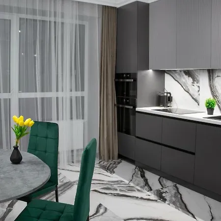 Royal 2 Apartments On Shevchenka 38 Str Lviv Exterior photo