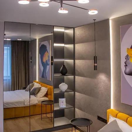 Royal 2 Apartments On Shevchenka 38 Str Lviv Exterior photo
